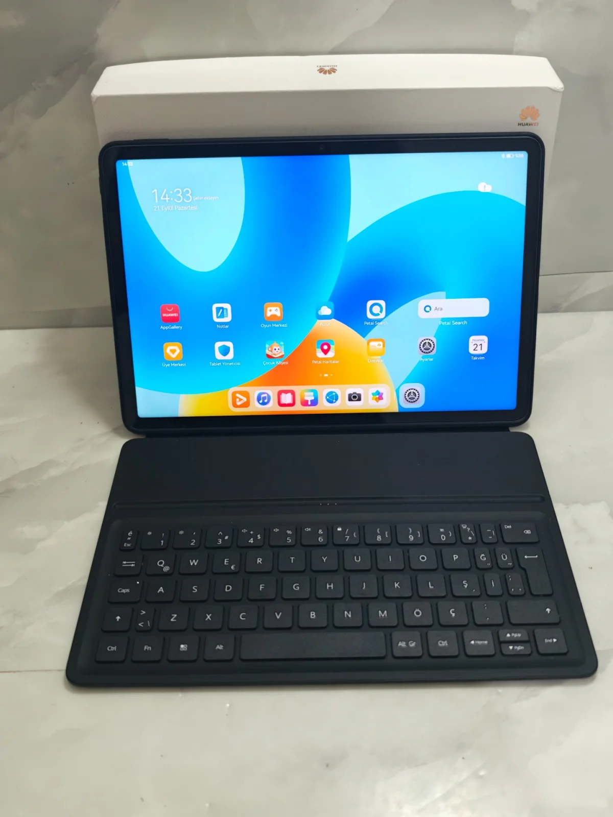 Huawei Matepad 11.5 8 GB RAM 128 GB Depolama + Klavye